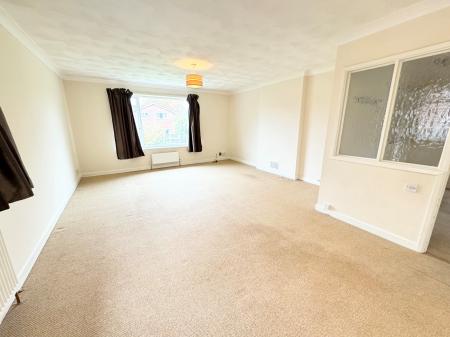 3 bedroom Bungalow to let in Kempshott Lane, Basingstoke, RG22