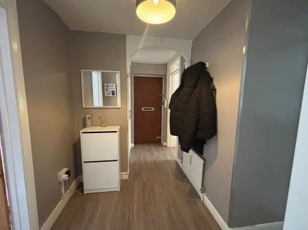 2 bedroom Flat for sale in Sylvia Close, Basingstoke, RG21
