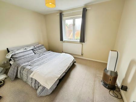 2 bedroom End of terrace house to let in Marshall gardens, Basingstoke, RG21