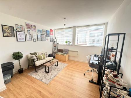 1 bedroom Flat for sale in Wella House, Basingstoke, RG22
