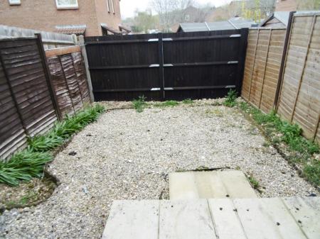 1 bedroom Terraced House to let in Oldberg Gardens, Old Hatch Warren, Basingstoke, RG22