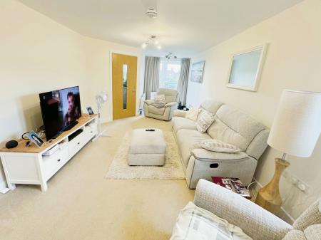 1 bedroom Flat to let in Shortwood Copse Lane, Beggarwood, Basingstoke, RG23