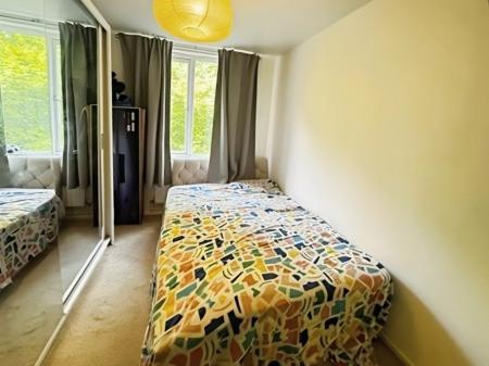2 bedroom Flat for sale in Peninsula Road, Winchester, SO22