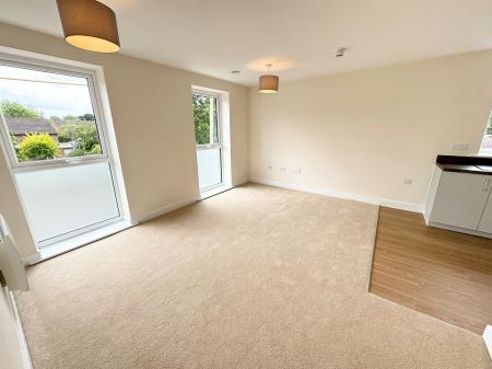 1 bedroom Flat to let in New Road, Tadley, RG26