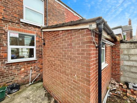 2 bedroom Terraced House for sale in Alma Avenue, Folkestone Street, Hull, HU5