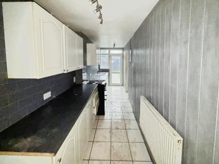 3 bedroom Terraced House for sale in Southcoates Lane, Hull, HU9