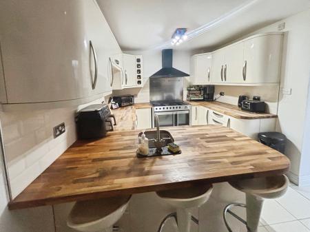 3 bedroom Terraced House for sale in Etherington Road, Hull, HU6