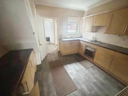 2 bedroom End of terrace house for sale in Carrington Avenue, Hull, HU5