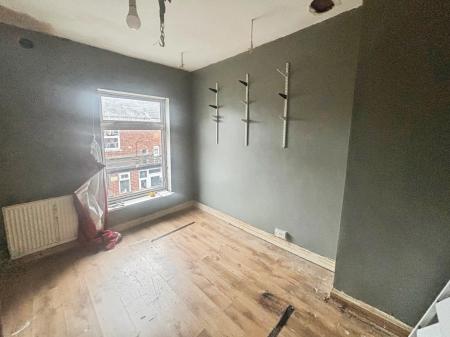 2 bedroom End of terrace house for sale in Carrington Avenue, Hull, HU5