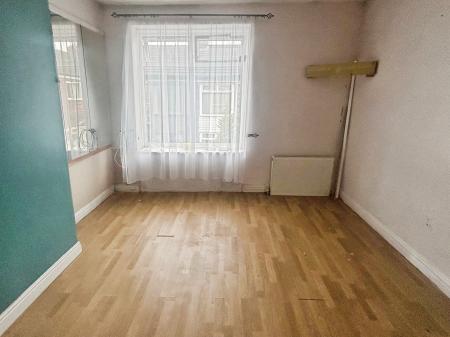 2 bedroom End of terrace house for sale in Carrington Avenue, Hull, HU5