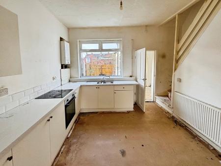 2 bedroom End of terrace house for sale in Zetland Street, Hull, HU3