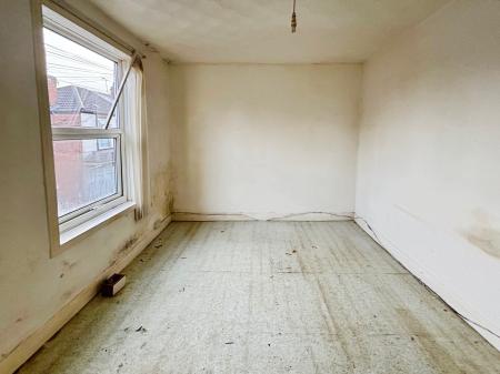 2 bedroom End of terrace house for sale in Zetland Street, Hull, HU3
