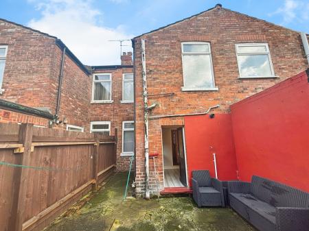 2 bedroom Terraced House for sale in Ena Street, Hull, HU3