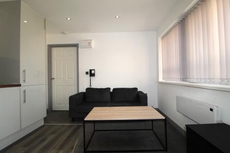 1 bedroom Flat to let in Paragon Street, City centre, Hull, HU1