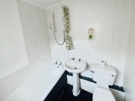 2 bedroom Terraced House for sale in Sculcoates Lane, Hull, HU5