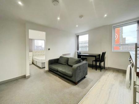 1 bedroom Flat to let in Paragon Street, City centre, Hull, HU1