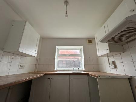 2 bedroom Terraced House to let in Division Road, Hull, HU3