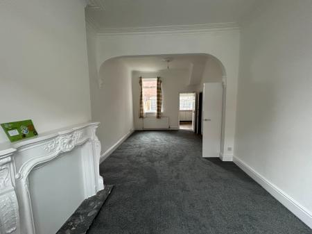 2 bedroom Terraced House to let in Division Road, Hull, HU3