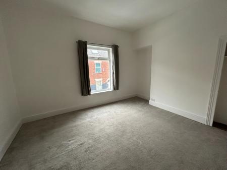 2 bedroom Terraced House to let in Division Road, Hull, HU3