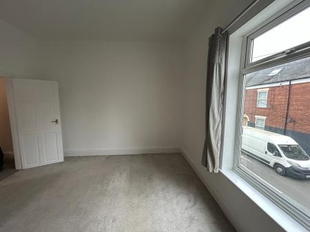 2 bedroom Terraced House to let in Division Road, Hull, HU3