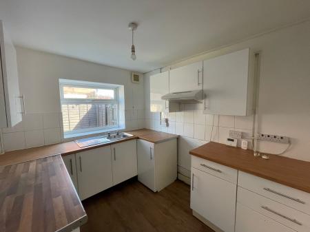 2 bedroom Terraced House to let in Division Road, Hull, HU3