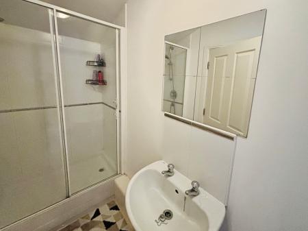 2 bedroom Flat for sale in Dunsley House, Hessle Road, Hull, HU4