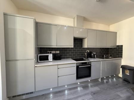 1 bedroom Flat to let in 6-8 George Street, City centre, Hull, HU1