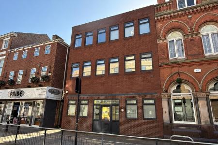 1 bedroom Flat to let in 6-8 George Street, City centre, Hull, HU1