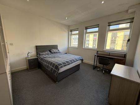 1 bedroom Flat to let in 6-8 George Street, City centre, Hull, HU1