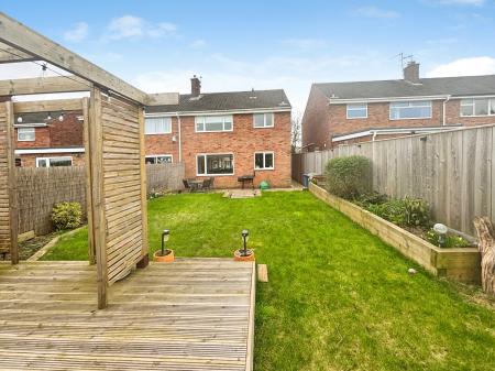 3 bedroom Semi-detached house for sale in Ellerker Rise, Willerby, HU10
