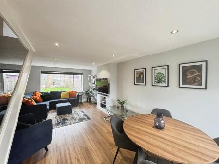 3 bedroom Semi-detached house for sale in Ellerker Rise, Willerby, HU10