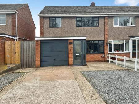 3 bedroom Semi-detached house for sale in Ellerker Rise, Willerby, HU10