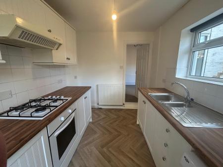 2 bedroom Terraced House to let in Sharpe Street, Hull, HU5
