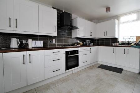 1 bedroom House share to let in Beaufort Close, Hull, HU3