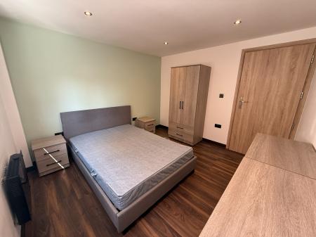 2 bedroom Flat to let in Silvester Street, City centre, Hull, HU1