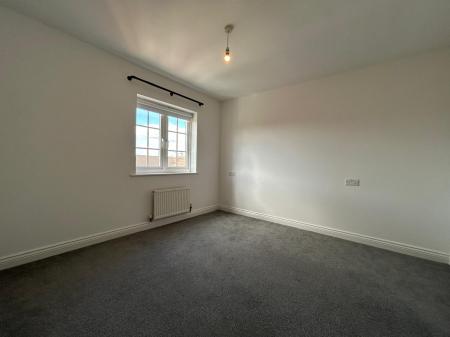 3 bedroom Town house to let in Halecroft Park, Kingswood, Hull, HU7