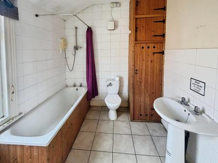 2 bedroom Terraced House for sale in Manvers Street, Hull, HU5