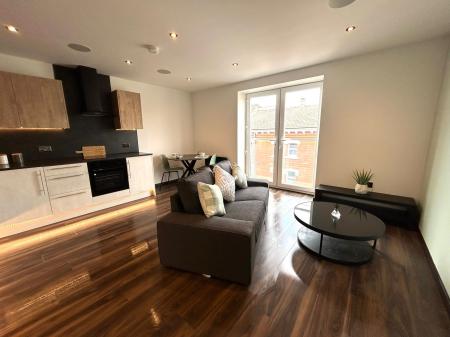 1 bedroom Flat to let in Silvester Street, City centre, Hull, HU1