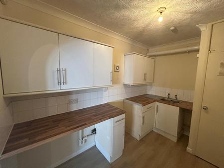 1 bedroom Flat to let in Sandringham Court, Sandringham Street, Hull, HU3
