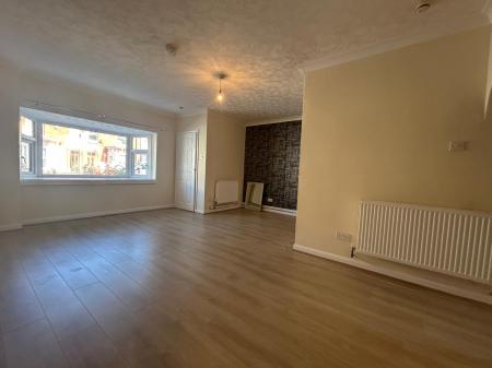 1 bedroom Flat to let in Sandringham Court, Sandringham Street, Hull, HU3