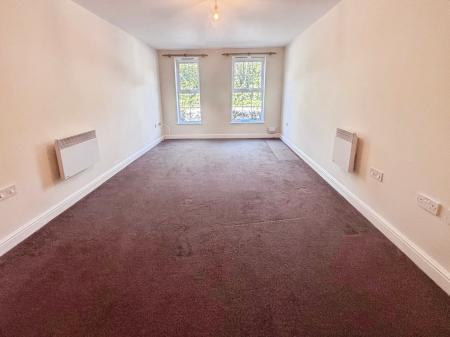 2 bedroom Flat for sale in Hessle High Road, Hull, HU4