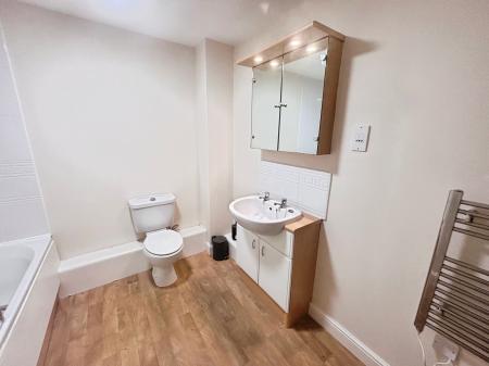 2 bedroom Flat for sale in Hessle High Road, Hull, HU4