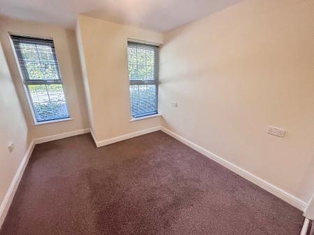 2 bedroom Flat for sale in Hessle High Road, Hull, HU4