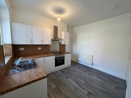3 bedroom Terraced House to let in Thirlmere Avenue, Wellsted Street, Hull, HU3