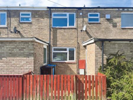 3 bedroom Terraced House for sale in Reigate Close, Hull, HU8