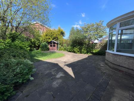 4 bedroom Detached house to let in Poplars Way, Beverley, HU17