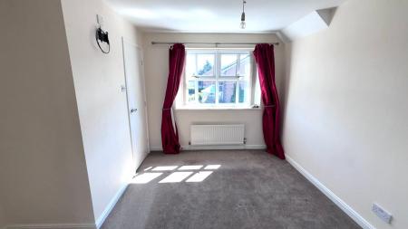 4 bedroom Detached house to let in Poplars Way, Beverley, HU17
