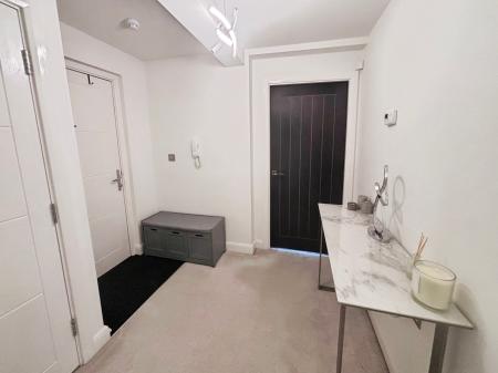 2 bedroom Flat for sale in Queen Street, City centre, Hull, HU1