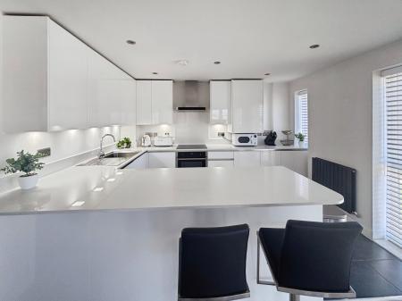2 bedroom Flat for sale in Queen Street, City centre, Hull, HU1