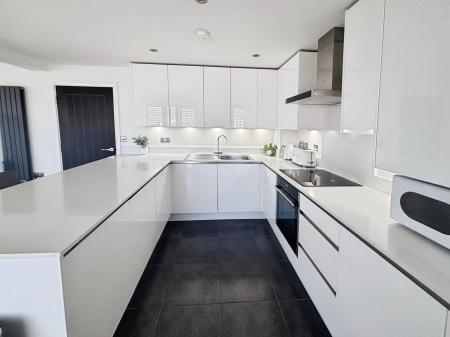 2 bedroom Flat for sale in Queen Street, City centre, Hull, HU1